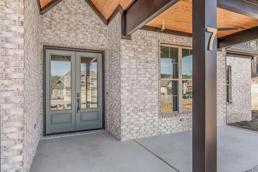 7 West Lake Lane, Little Rock, AR 72210 - #2