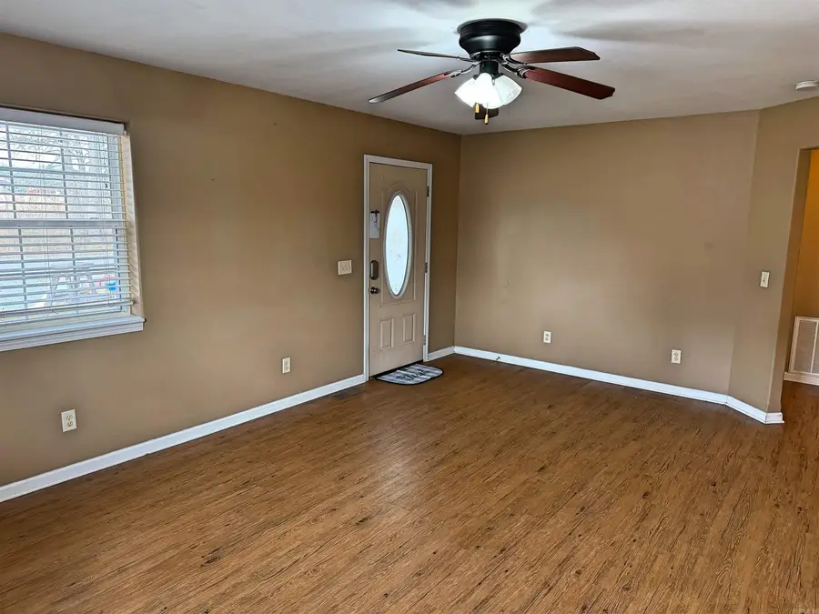 212 Collins St Street, Mountain View, AR 72560 - #3