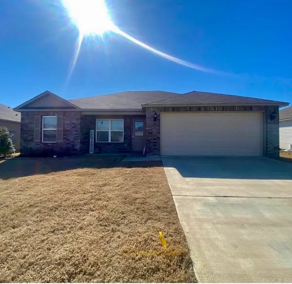 12 Summer Breeze Rd, Conway, AR 72032