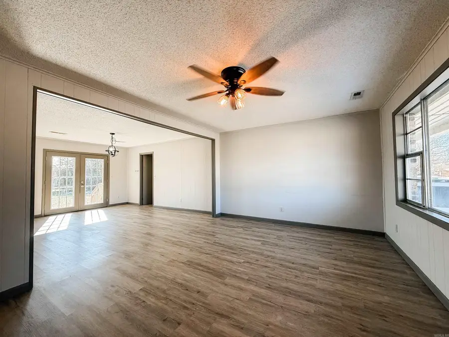 357 Barry St, Wynne, AR 72396 - #3