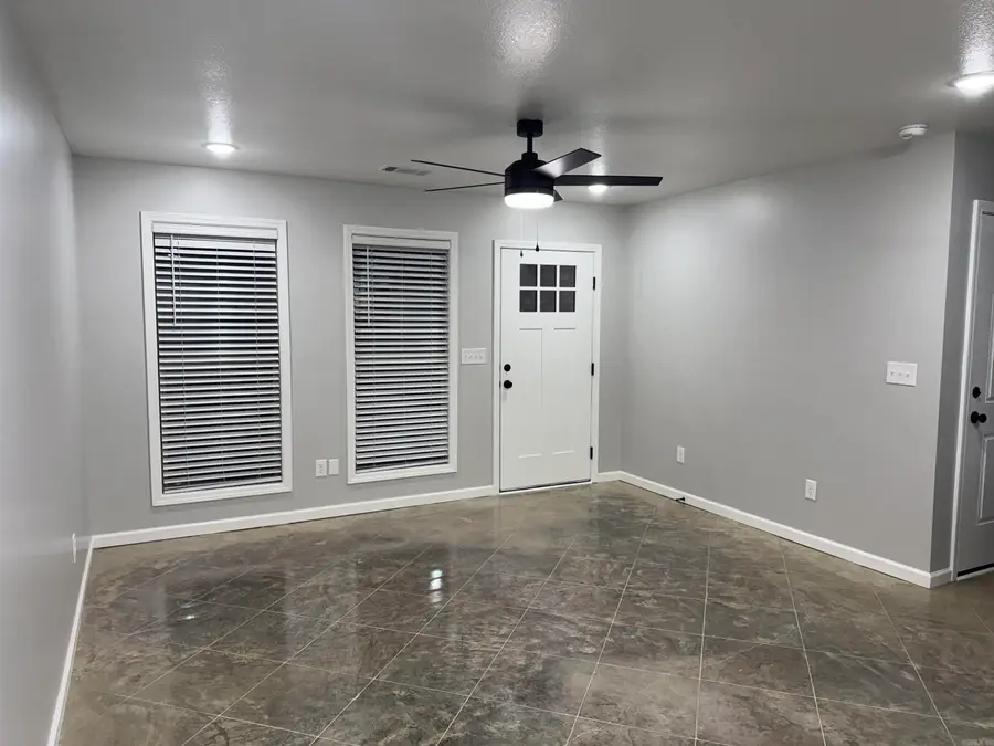 2314 Rector Rd, Paragould, AR 72450 - #3