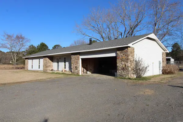 612 Sanders Dr, Redfield, AR 72132