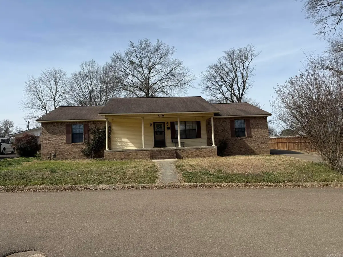519 N 5th Street, Nashville, AR 71852 - #1