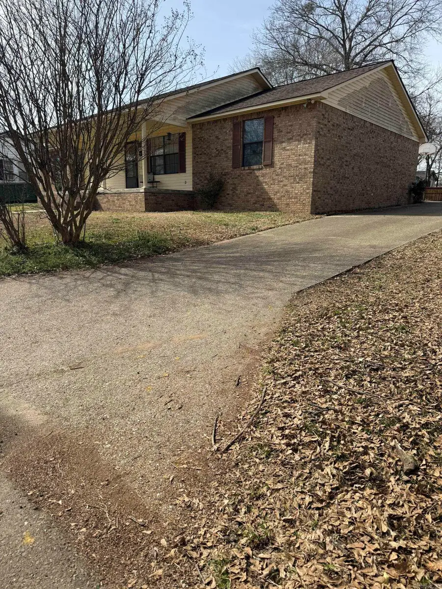 519 N 5th Street, Nashville, AR 71852 - #2