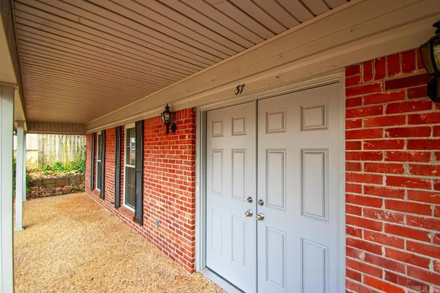 37 Coachlight Drive, Little Rock, AR 72227 - #2