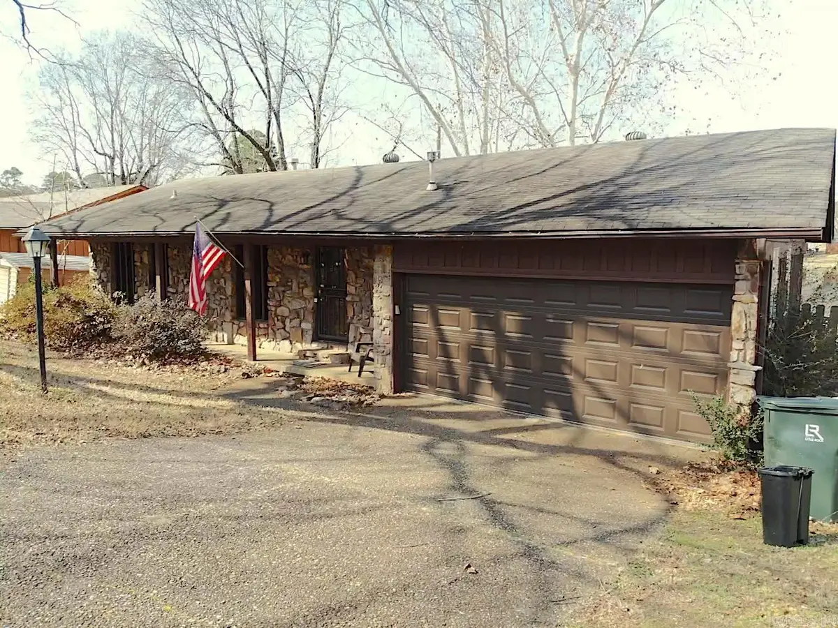 1406 E Twin Lakes Drive, Little Rock, AR 72205 - #1