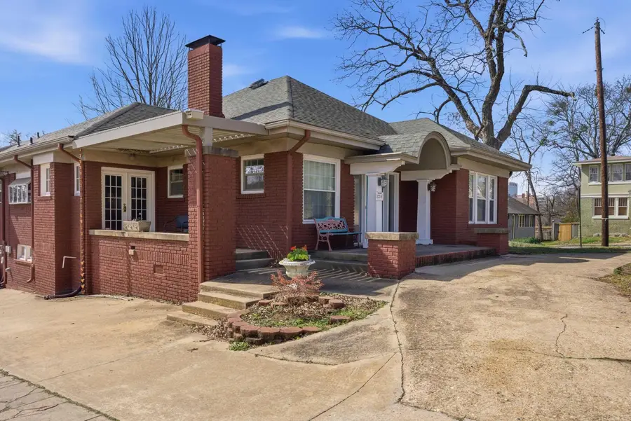 3221 W Markham Street, Little Rock, AR 72205 - #3