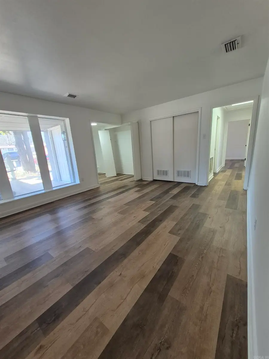 15 Phyllis Court, Jacksonville, AR 72076 - #2