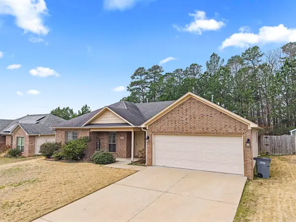 1815 Milburn Dr, Benton, AR 72015