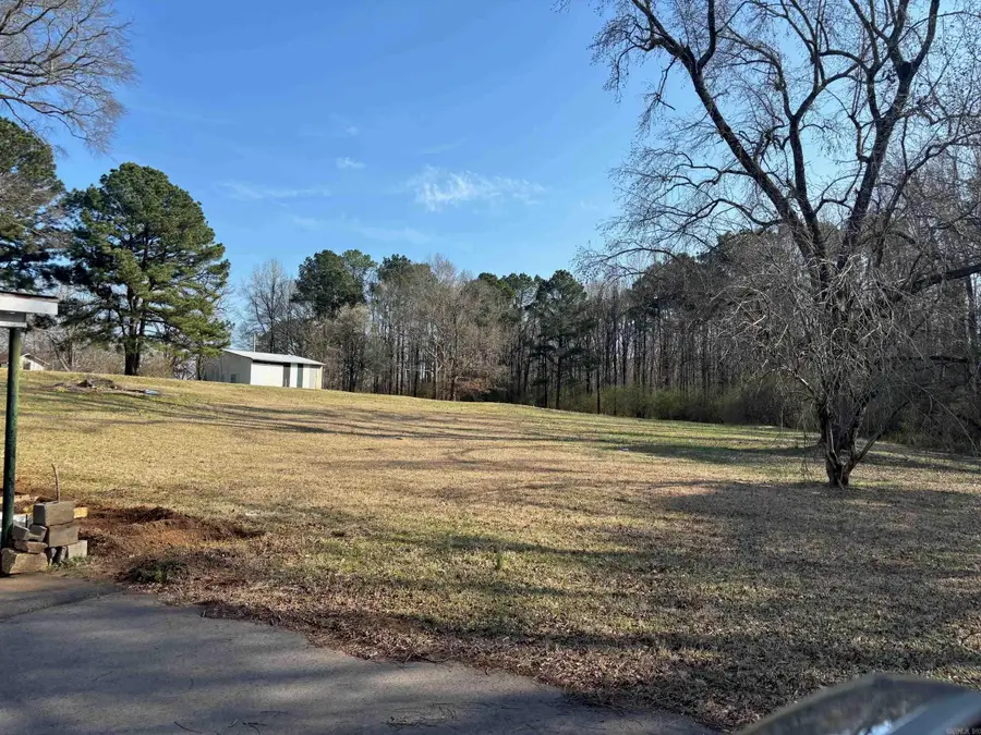 411 W Center, Sheridan, AR 72150 - #3