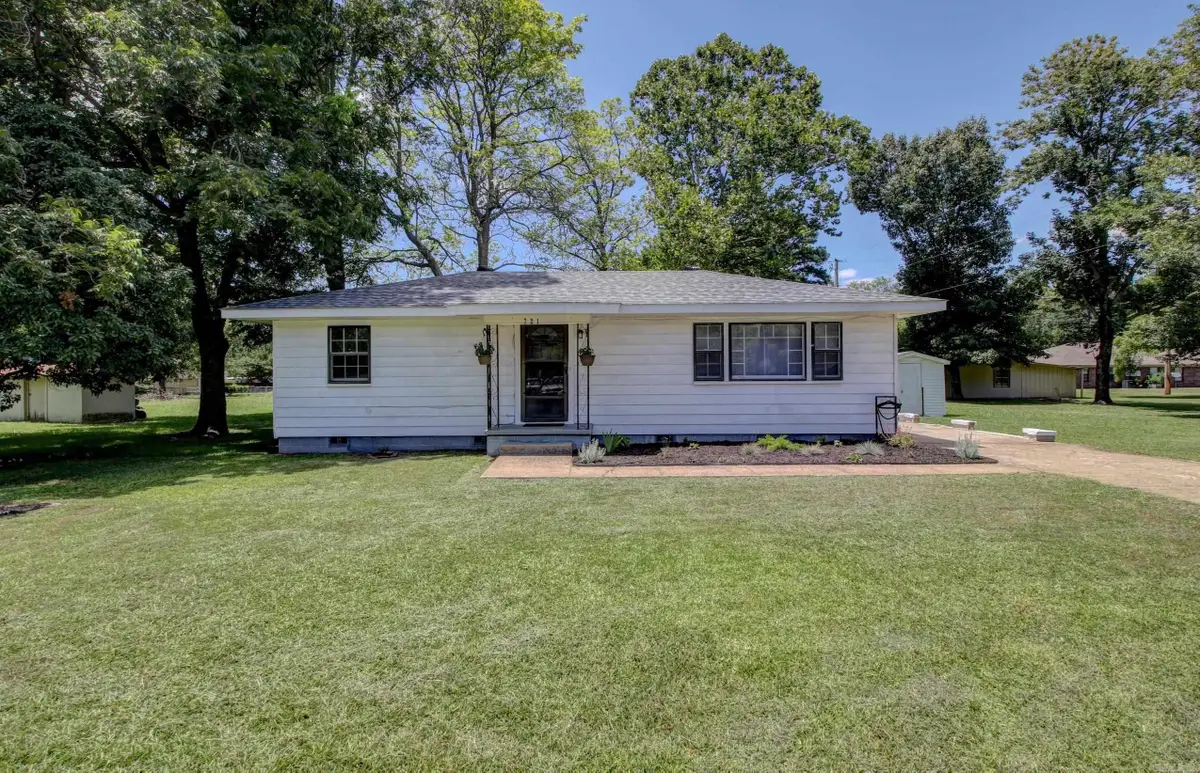 721 Fairview St, Conway, AR 72034 - #1