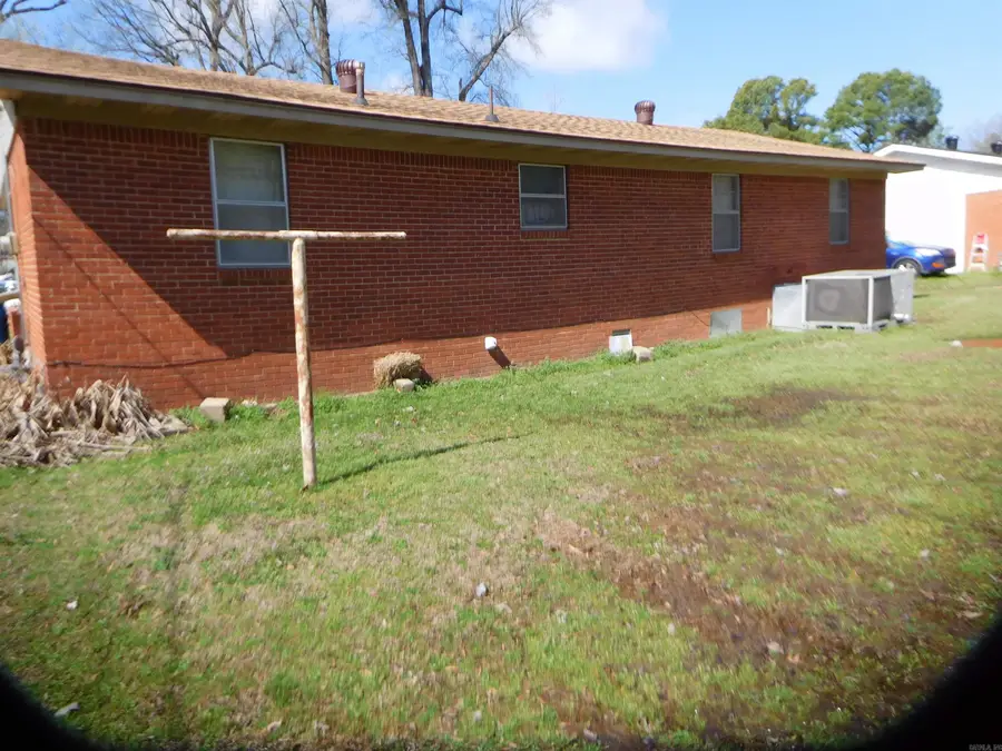 609 S Clayton Street, Rector, AR 72461 - #2