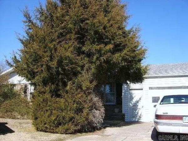 2303 E Lake Street, Paragould, AR 72450