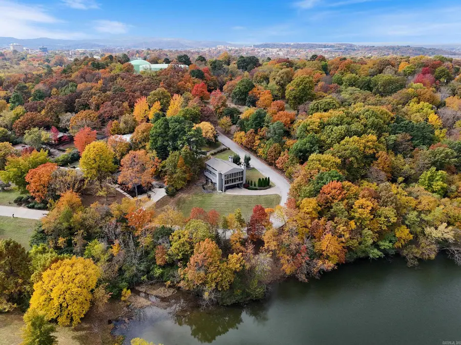 1140 E Lakefront Drive, Fayetteville, AR 72703 - #2