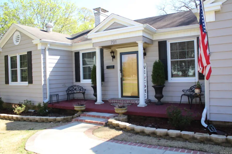 701 W Sunset, Nashville, AR 71852 - #3