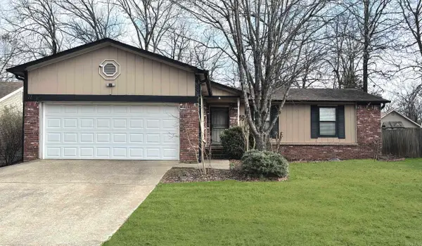 88 Oak Forest Loop, Maumelle, AR 72113