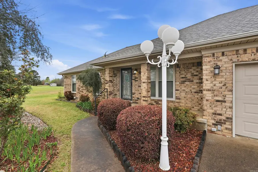 17 N Church, Vilonia, AR 72173 - #3