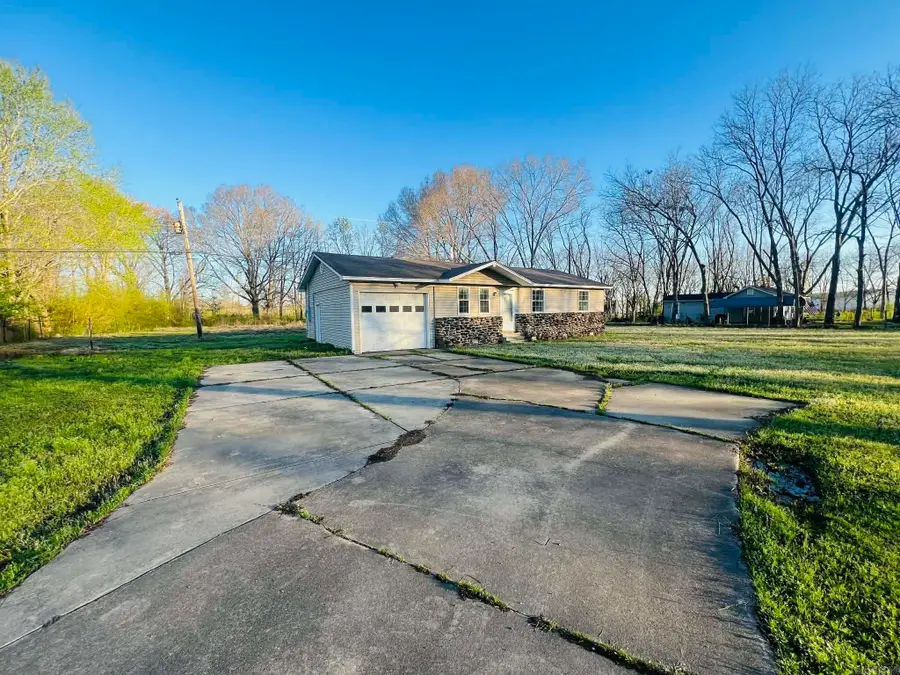 723 E Center Street, Beebe, AR 72012 - #3