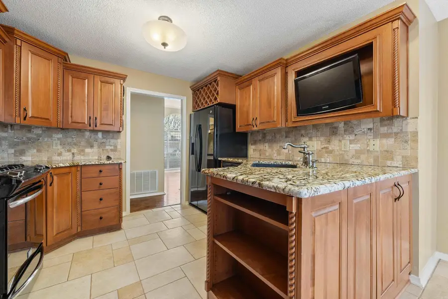 1215 River Oaks Drive, Benton, AR 72019 - #2