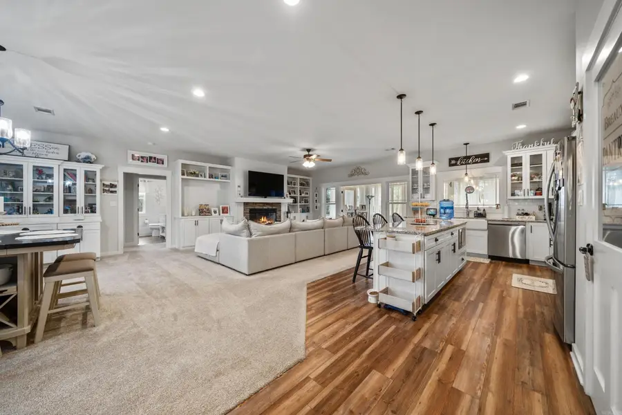 200 Autumn Oaks Dr, Bismarck, AR 71929 - #3