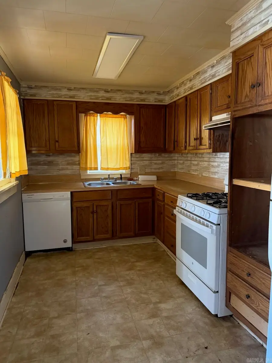 1620 El Paso Ave, Camden, AR 71701 - #3