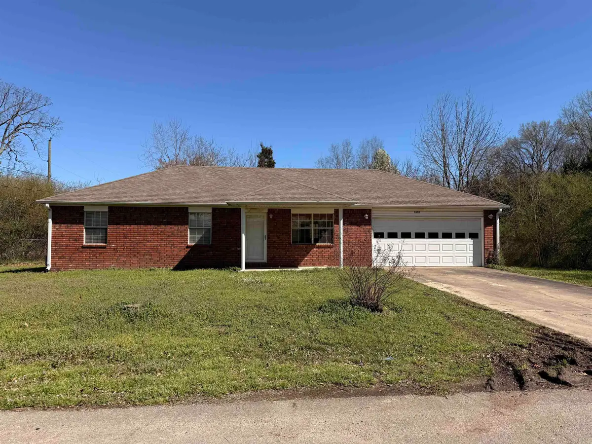 1309 Charles St, Paragould, AR 72450 - #1