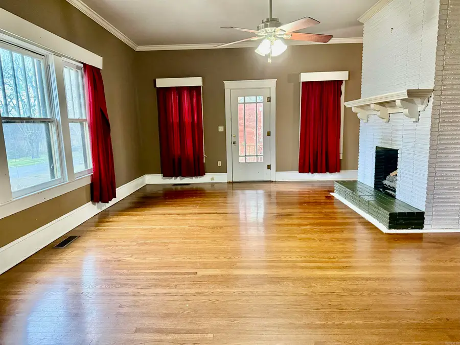 1087 E College Street, Batesville, AR 72501 - #2