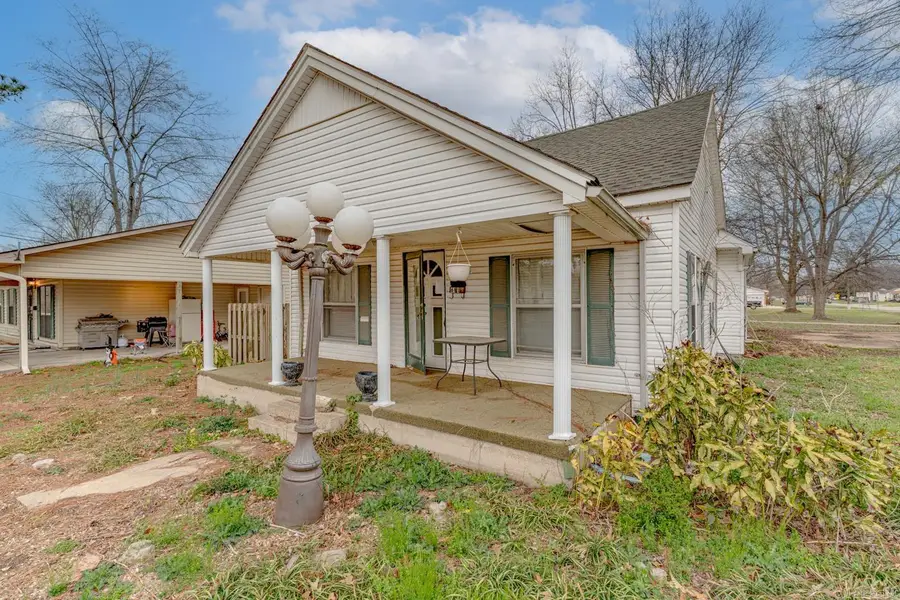 611 W Jackson Street, Piggott, AR 72454 - #3