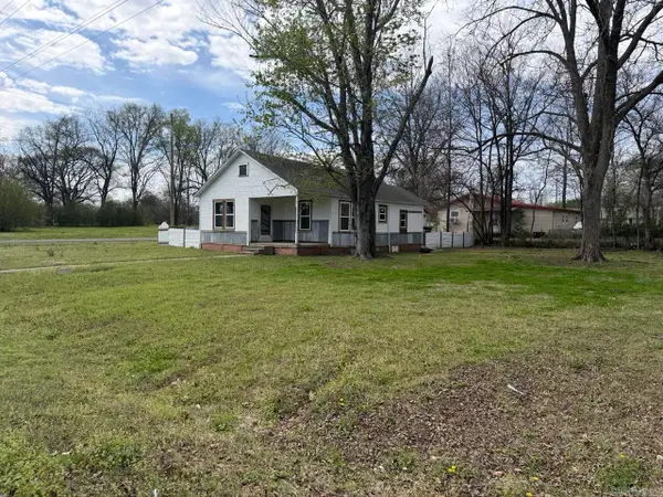 107 Oak Street, Perryville, AR 72126