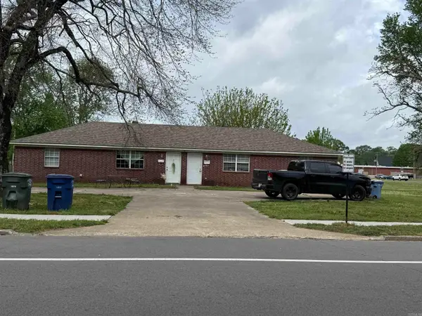 111 Conway Blvd., Conway, AR 72034