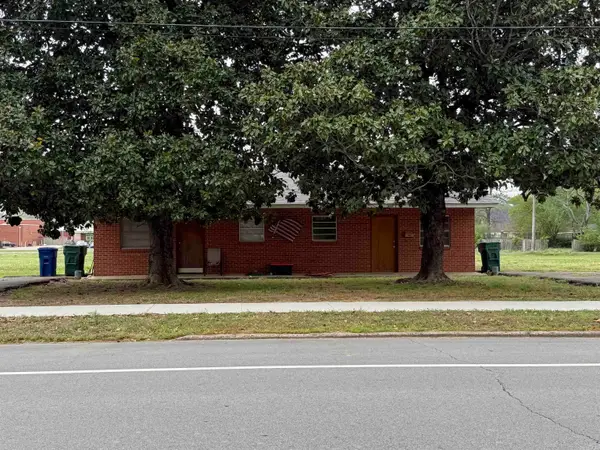 125-127 Conway Blvd., Conway, AR 72034