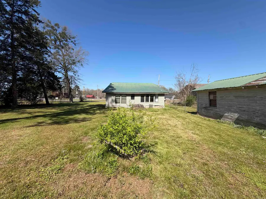 206 E First St, Emmet, AR 71835 - #3