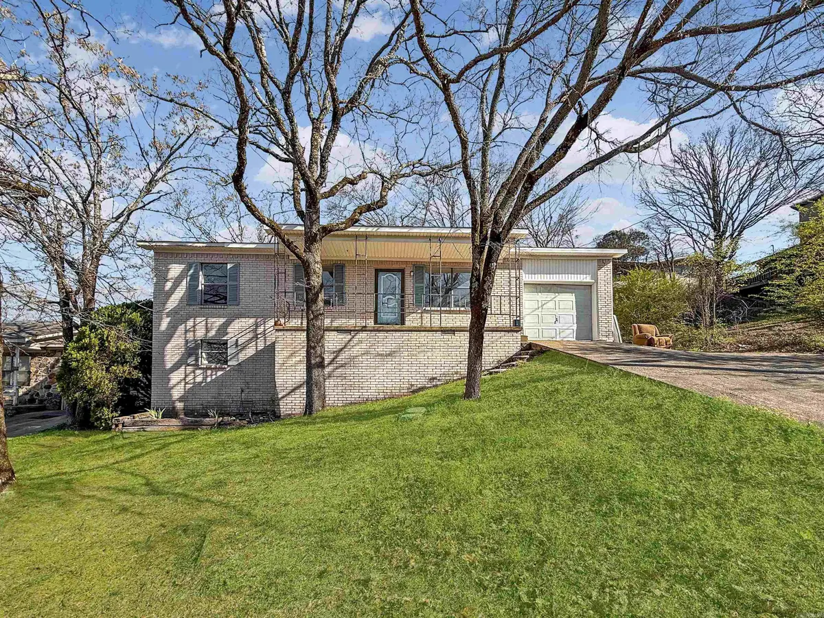 1501 W 58th St, North Little Rock, AR 72118 - #1