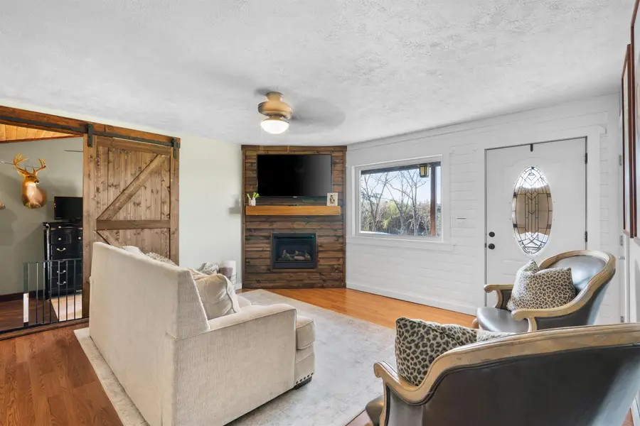 613 E 1st Street, Calico Rock, AR 72519 - #2