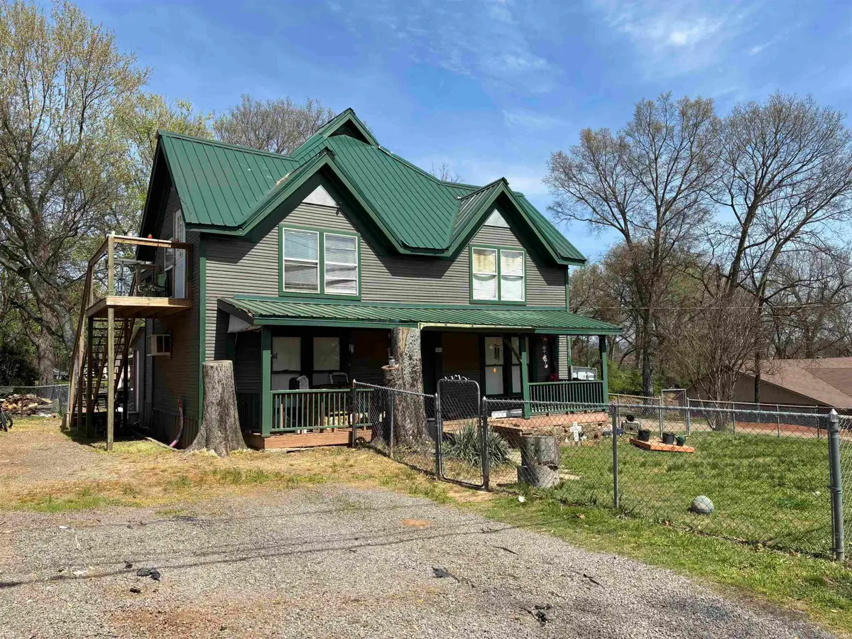 906 W Taylor St, Clarksville, AR 72830 - #1