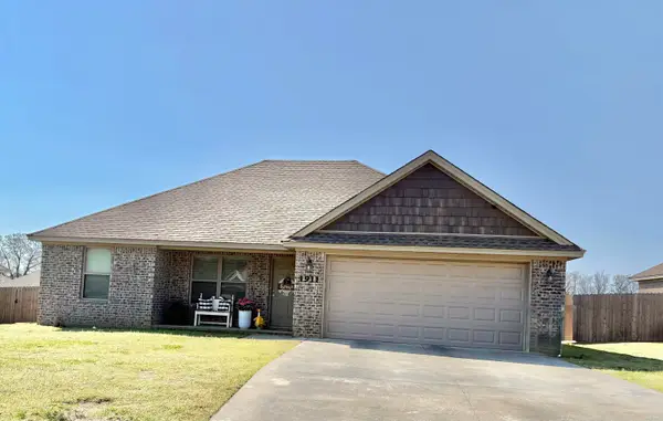 1911 Rehoboth Cir, Searcy, AR 72143