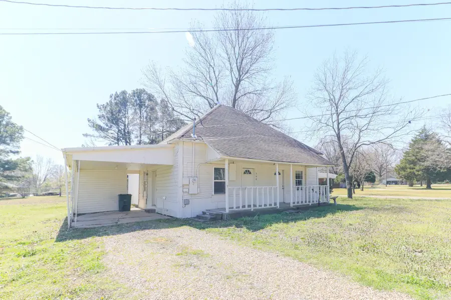300 A E Matthews Street, Brookland, AR 72417 - #2