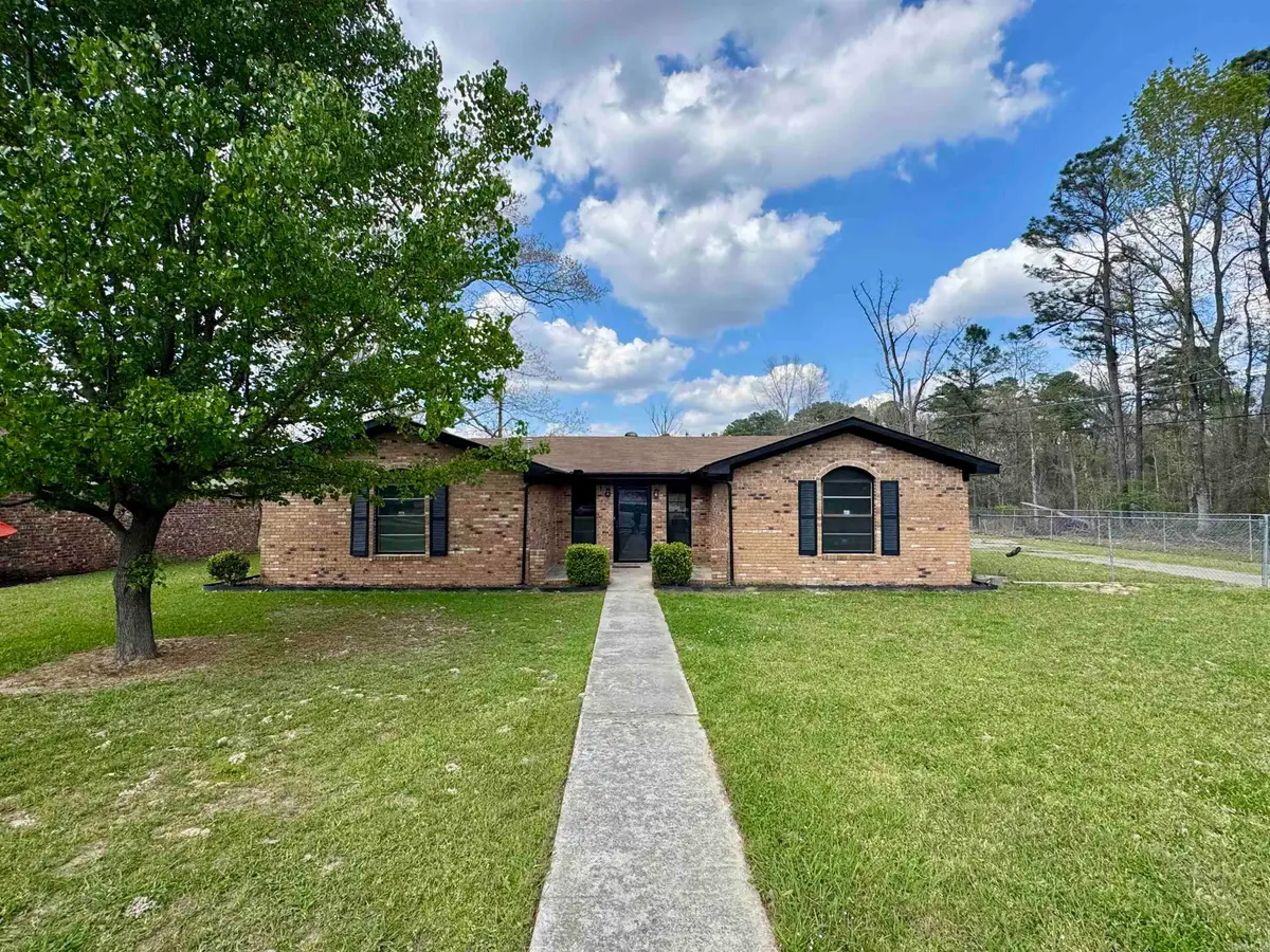 5923 Davis Drive, Pine Bluff, AR 71603 - #1