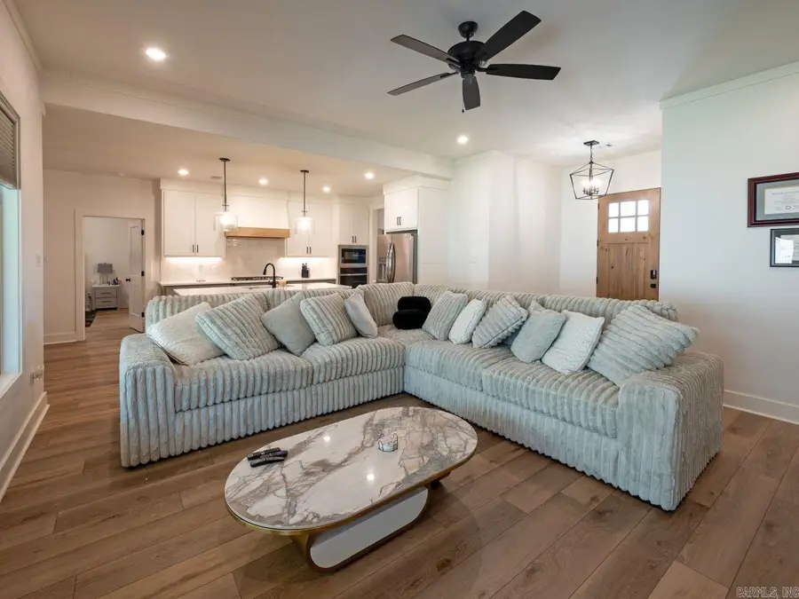 7921 S Shoreline Boulevard, Benton, AR 72019 - #2