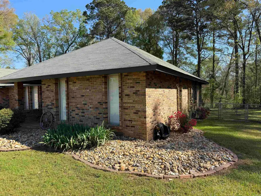 107 Evonshire Drive, Arkadelphia, AR 71923 - #2