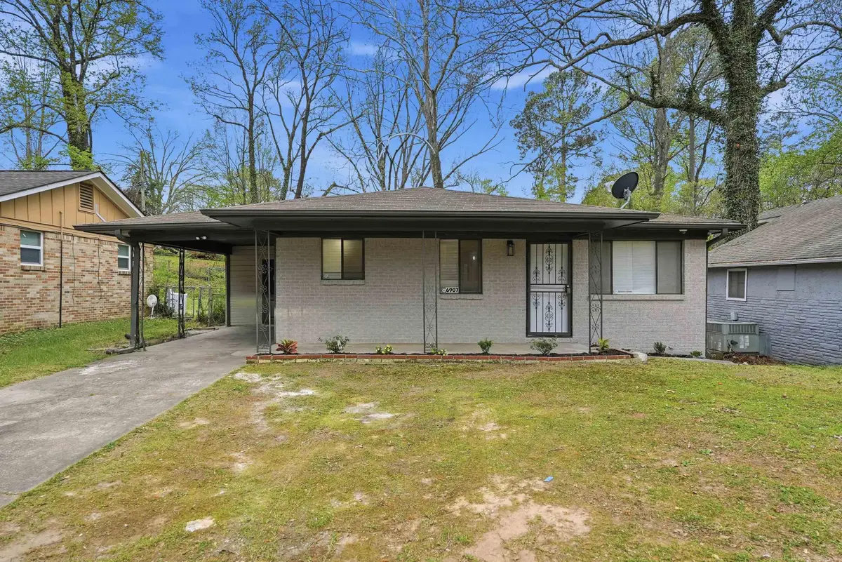 6907 W 32nd St, Little Rock, AR 72204 - #1