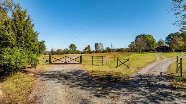 Address Withheld By Seller, Damascus, AR 72039