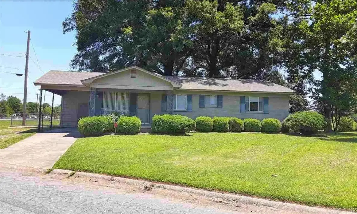 5201 N Woodland Dr, North Little Rock, AR 72117 - #1