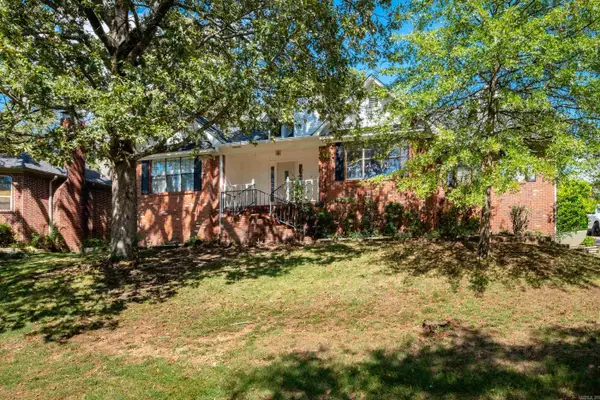 8100 Coleridge Dr, North Little Rock, AR 72116