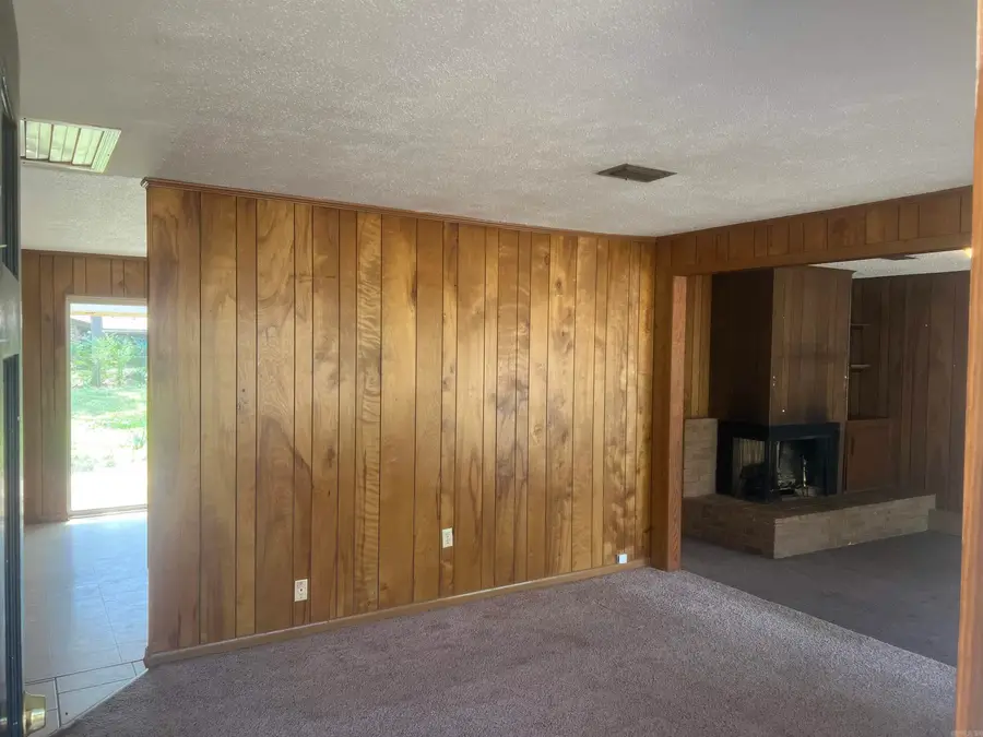 2109 Arkansas Ave, Conway, AR 72034 - #2