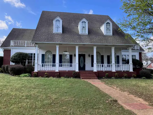 9 River Oaks Boulevard, Searcy, AR 72143