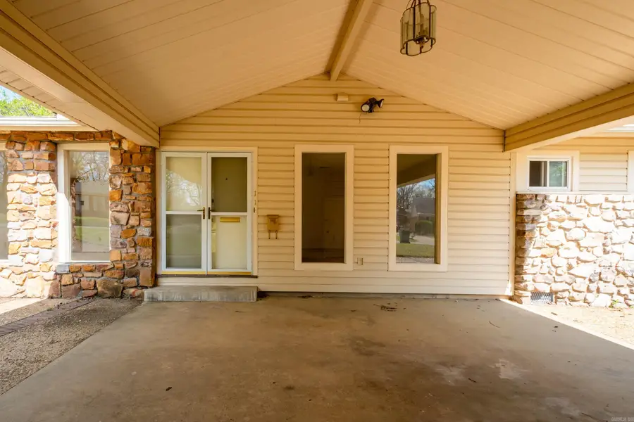 11 Crownpoint Road, Little Rock, AR 72227 - #2