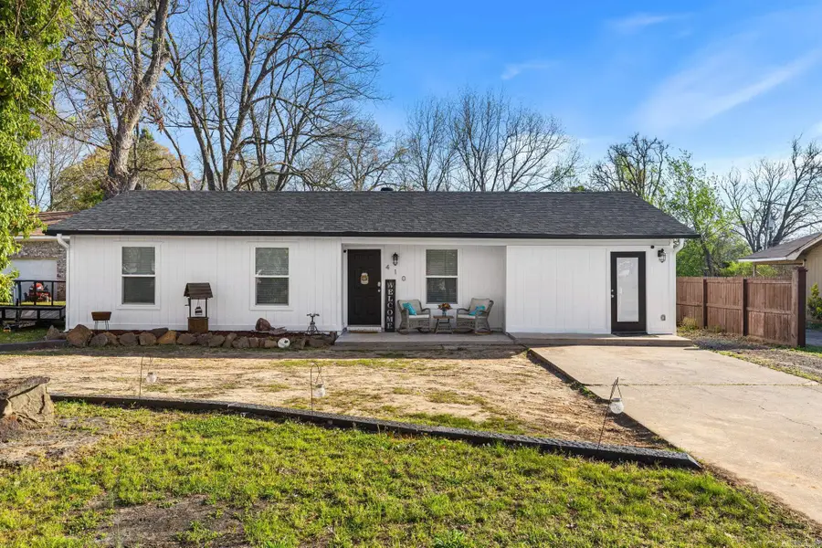 410 W Locust St, Cabot, AR 72023 - #2