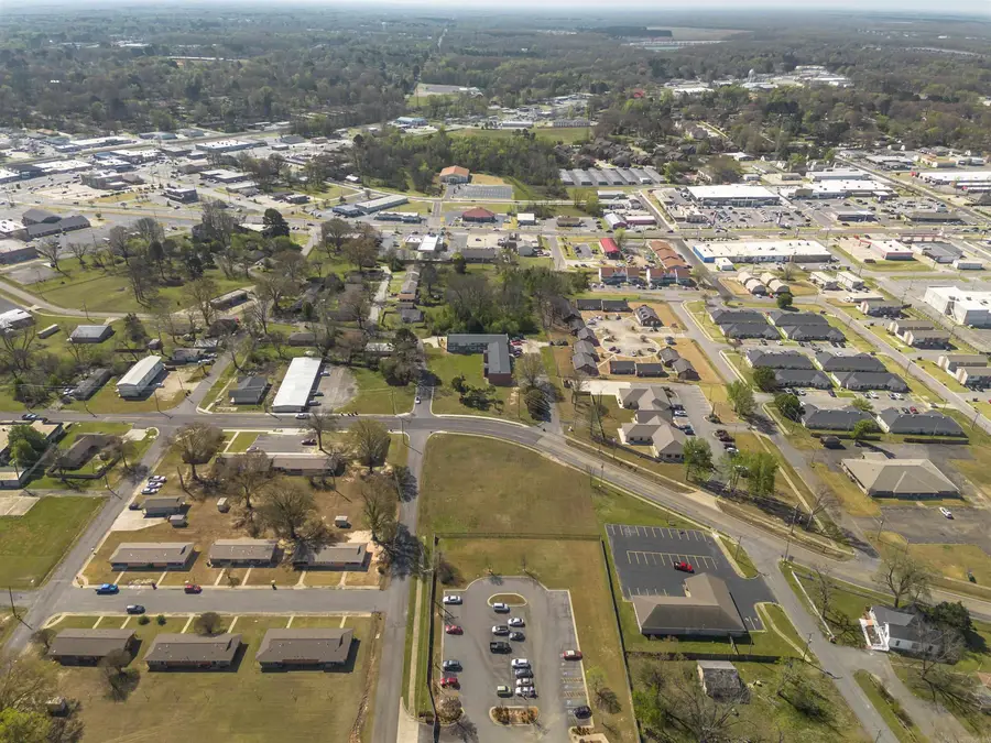 602 W Locust, Cabot, AR 72023 - #3