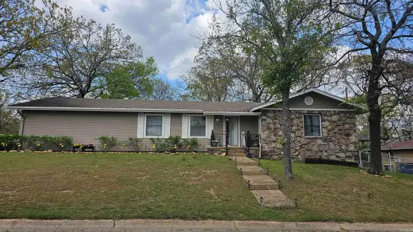 701 Emerald Gar Emerald Gardens Drive, North Little Rock, AR 72118